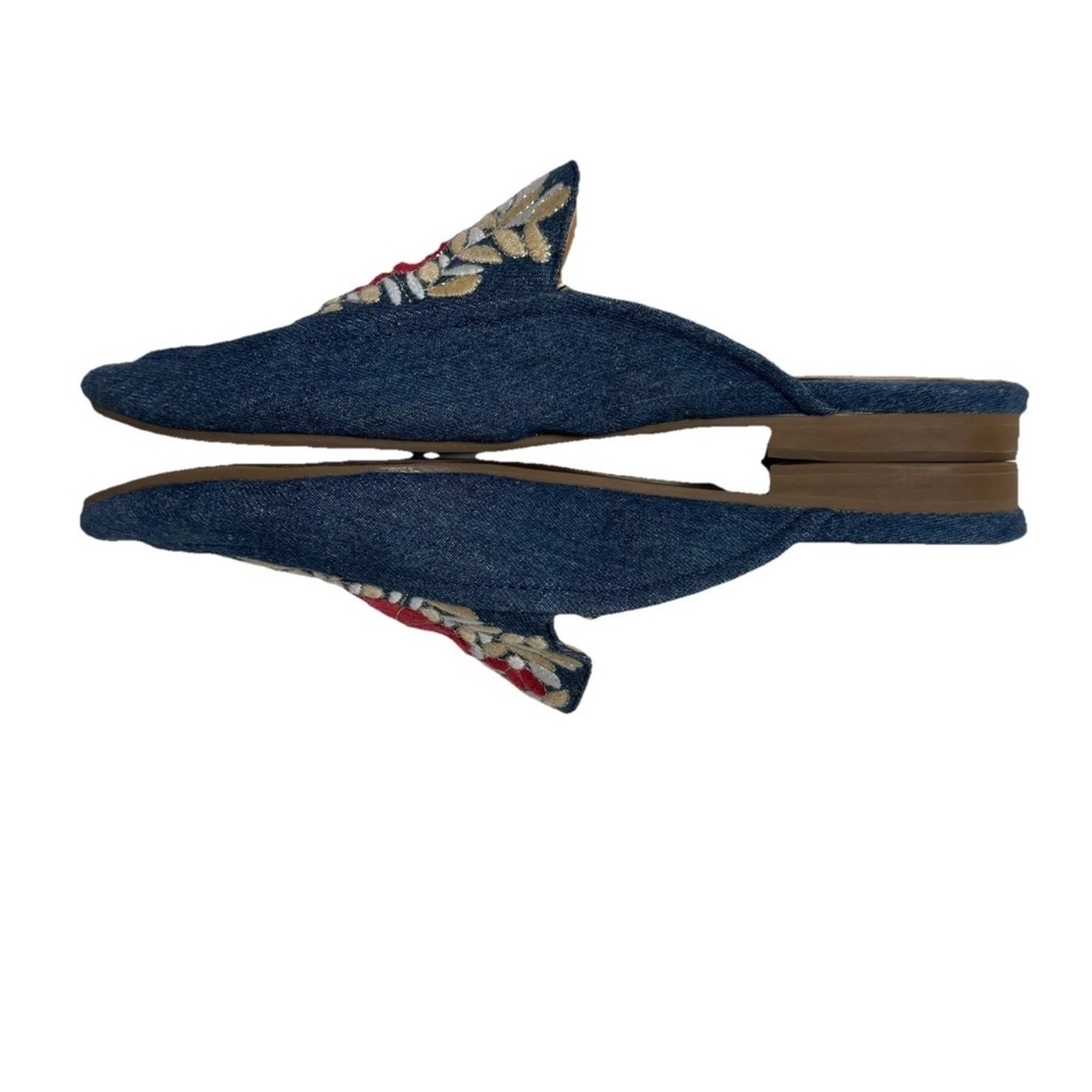 Dolce by Mojo Moxy Denim Floral Embroidered Mules Slides Flats Blue Red 7.5M Art - Picture 7 of 12